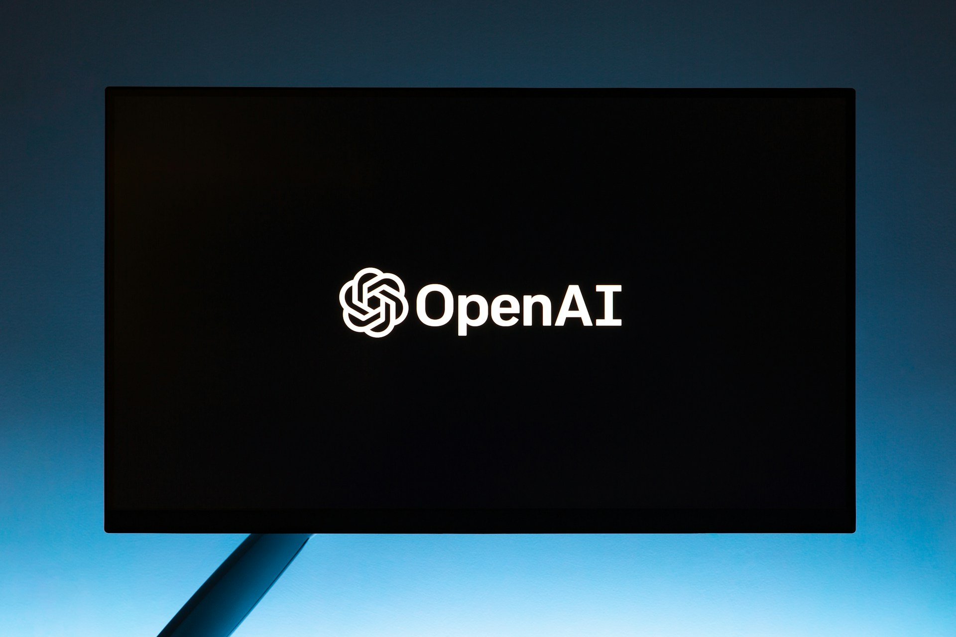 OpenAI выпускает новую, усовершенствованную модель GPT-4o: скоро она будет доступна для всех