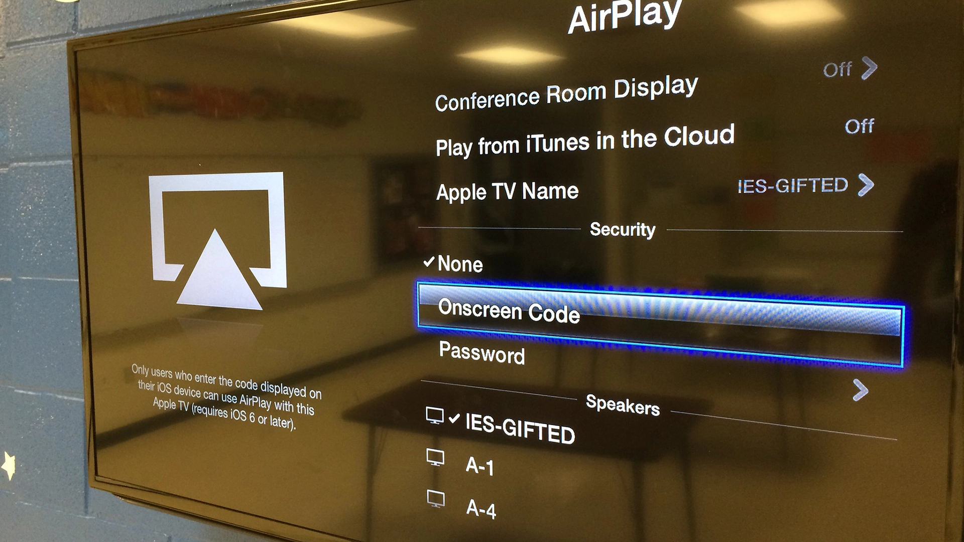 Ошибка AirPlay позволяет хакерам шпионить за вами через динамики, автомобили и Macs