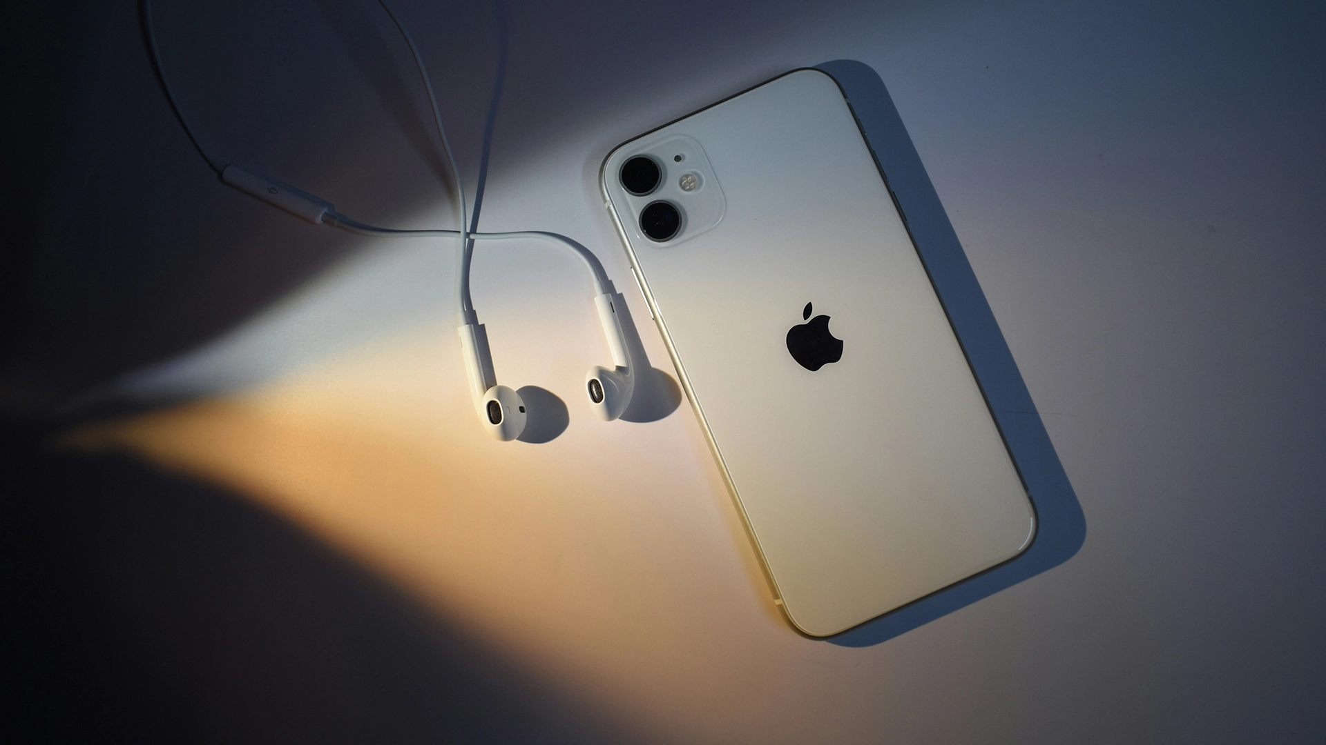 Apple планирует перенести сборку американских iPhone в Индию к 2026 году
